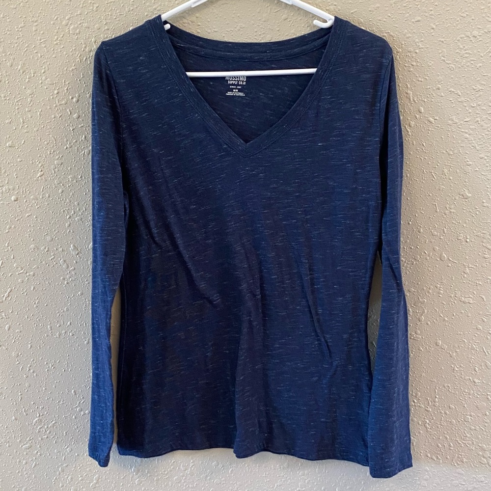 Navy blue long sleeve v-neck shirt